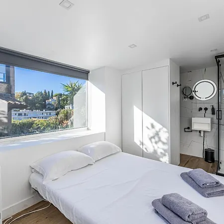 New! De Luxe Centre Cannes