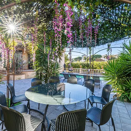 New! De Luxe Centre Cannes