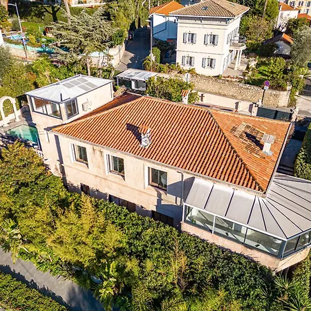 New! De Luxe Centre Villa *