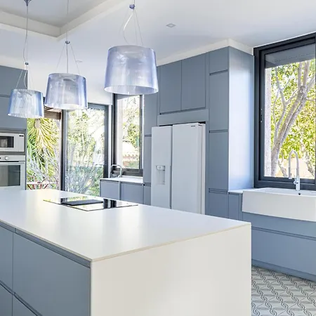 New! De Luxe Centre Cannes